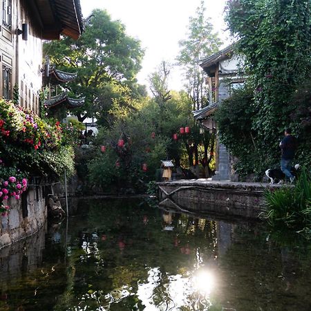 Jun Bo Xuan Boutique Hotel Лицзян Экстерьер фото