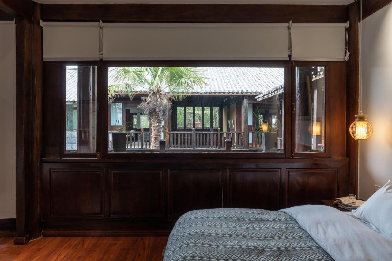 Jun Bo Xuan Boutique Hotel Лицзян Экстерьер фото