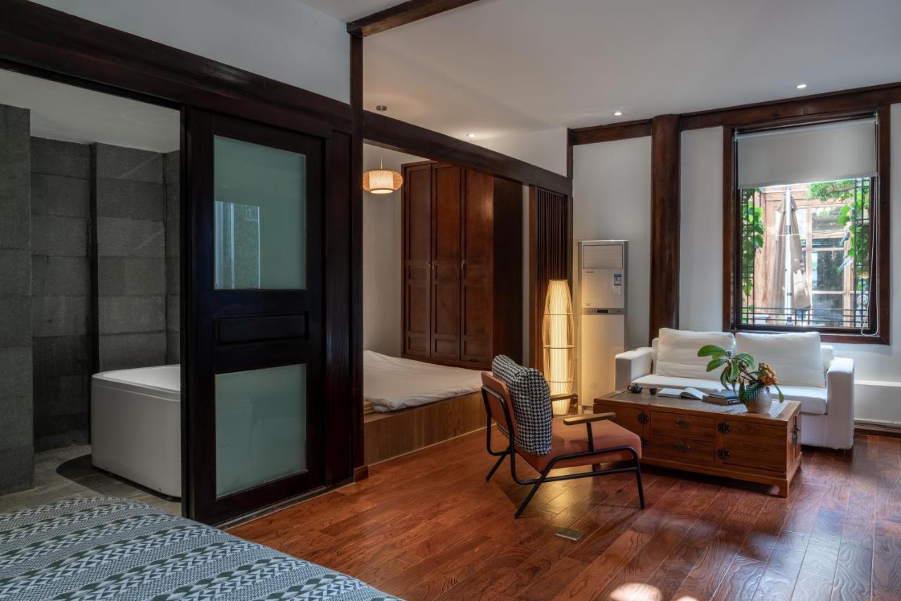 Jun Bo Xuan Boutique Hotel Лицзян Экстерьер фото
