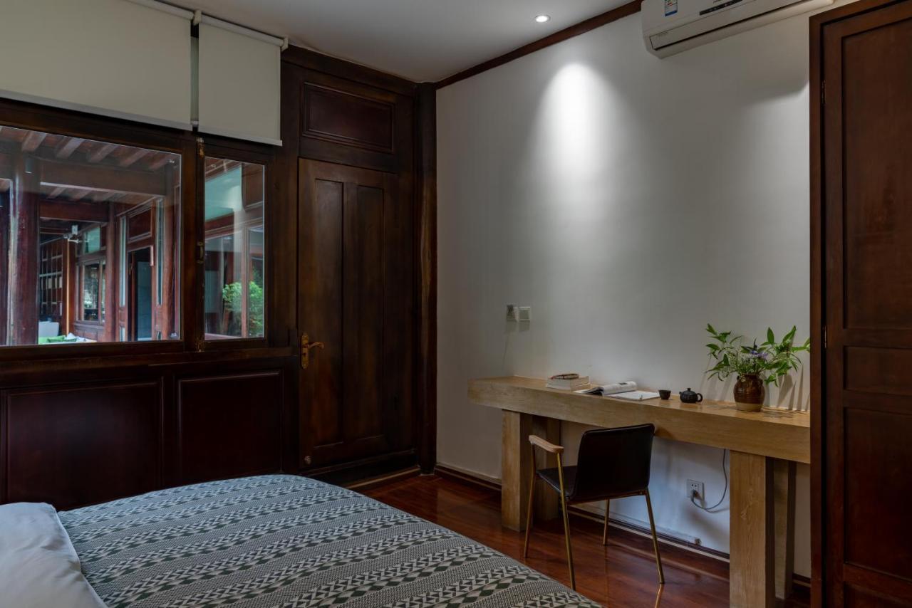 Jun Bo Xuan Boutique Hotel Лицзян Экстерьер фото