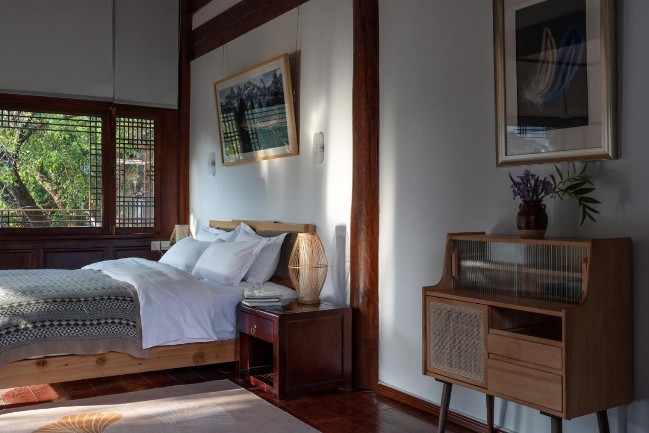Jun Bo Xuan Boutique Hotel Лицзян Экстерьер фото